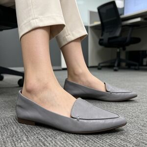 J.Crew Gray Leather Loafers Size 7.5 Pointed Toe Flats Minimalist Chic Shoes